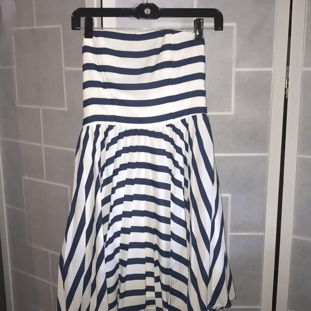 Strapless dress